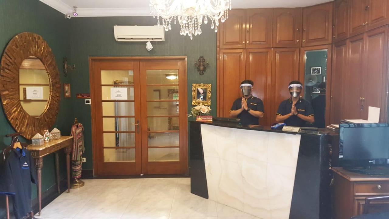 Arimbi Pejaten Suites Jakarta Exterior foto